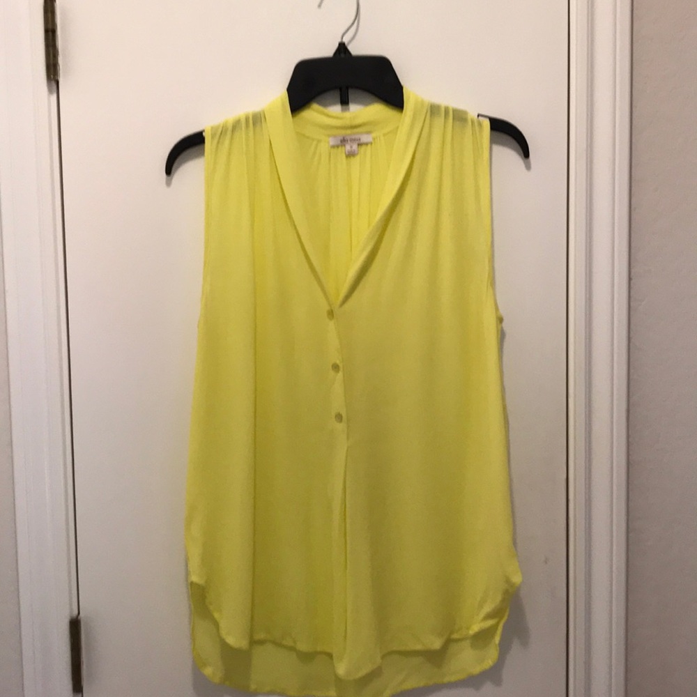 Ella Moss Yellow sleeveless top Sz Medium